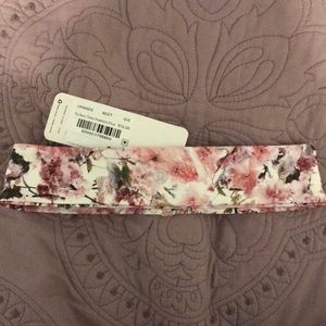 Lululemon Fly Away Tamer Headband